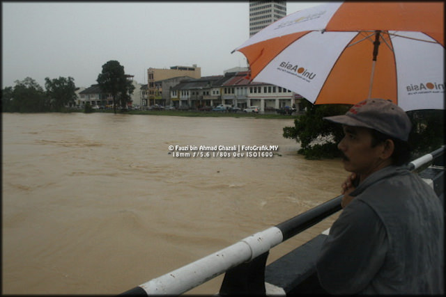 Sungai Segamat Dilimpahi Banjir
