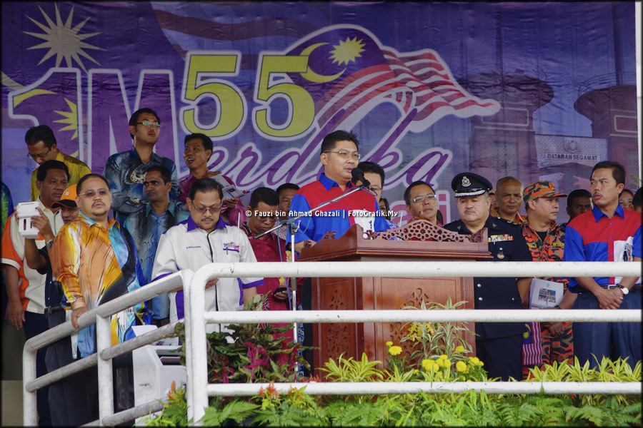 Sekitar Perbarisan Hari Kebangsaan Ke-55 Peringkat Daerah Segamat tahun 2012 yang telah berlangsung di Padang Awam, Kampung Abdullah, Segamat pada hari Jumaat, 31 Ogos 2012.